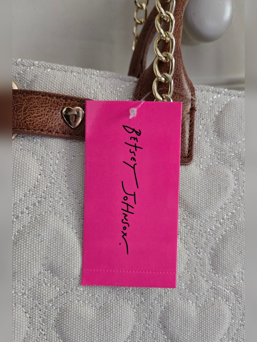 HTF Betsey Johnson Cream and Brown Quilted Tote with Heart Charm NWT - Picture 7 of 8